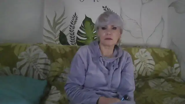 Catty Lady online show from 01-15-26, 06:00