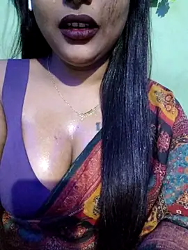 Snapshot of JIYA-04 chatting on 10-25-25, 01:18 JIYA-04 online show from 10-25-25, 01:18