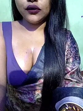 Snapshot of JIYA-04 chatting on 11-08-25, 03:01 JIYA-04 online show from 11-08-25, 03:01