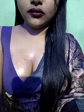 Snapshot of JIYA-04 chatting on 11-10-25, 12:48 JIYA-04 online show from 11-10-25, 12:48