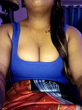 Snapshot of KAJAL-03 chatting on 12-15-25, 12:31 KAJAL-03 online show from 12-15-25, 12:31