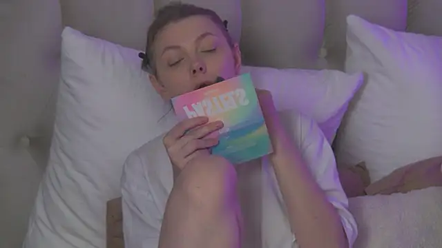 Snapshot of miamunn chatting on 02-27-26, 06:52 miamunn online show from 02-27-26, 06:52