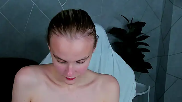 Carolin Miller online show from 11-15-25, 10:37