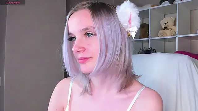 Carolin Miller online show from 11-21-25, 09:19