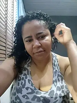 Snapshot of Rafaschuler chatting on 09-15-25, 09:42 Rafaschuler online show from 09-15-25, 09:42