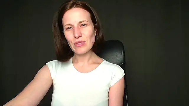 Snapshot of Kelly_Kisss chatting on 05-03-26, 11:27 Kelly Kisss online show from 05-03-26, 11:27