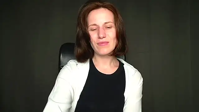 Snapshot of Kelly_Kisss chatting on 05-06-26, 11:15 Kelly Kisss online show from 05-06-26, 11:15
