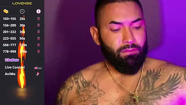 Snapshot of Max-prada chatting on 07-21-26, 02:14 Max-prada online show from 07-21-26, 02:14