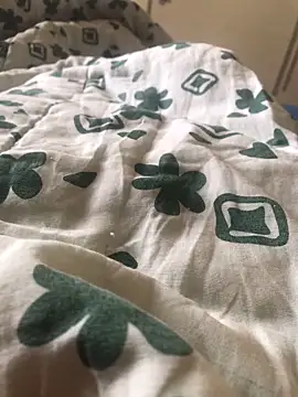 Snapshot of Titiboboo3488 chatting on 09-27-25, 03:06 Titiboboo3488 online show from 09-27-25, 03:06