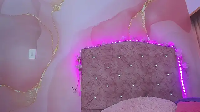 violet taylor  online show from 03-30-26, 02:12