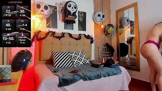 Snapshot of _samanthaa_foxx chatting on 10-16-25, 12:50 samanthaa foxx online show from 10-16-25, 12:50