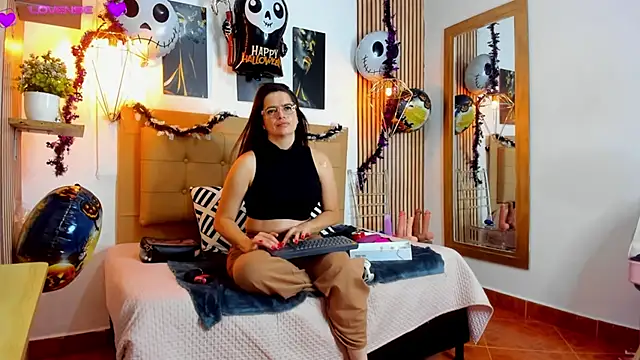  samanthaa foxx online show from 10-19-25, 10:49