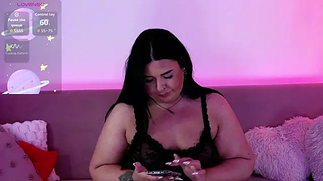 Snapshot of oliviathea chatting on 11-28-25, 01:41 oliviathea online show from 11-28-25, 01:41