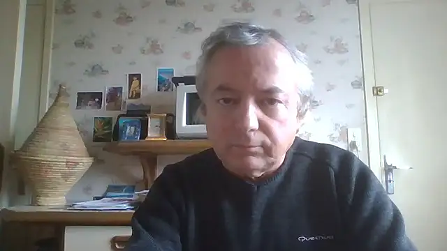 Snapshot of gegevincent chatting on 01-12-26, 02:33 gegevincent online show from 01-12-26, 02:33