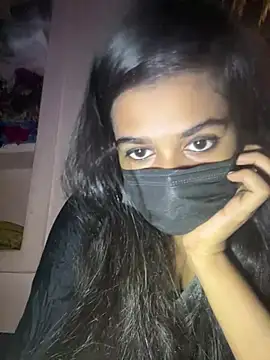 umairahaasan 1 online show from 04-28-26, 10:20