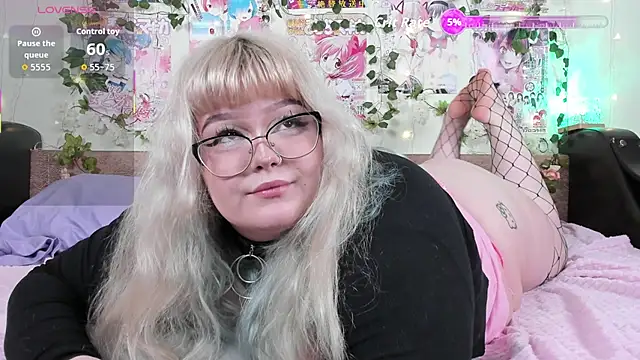  CandyM1lky  online show from 03-08-26, 07:45