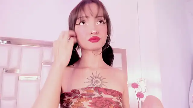 Snapshot of MaddieStark chatting on 11-13-25, 05:01 MaddieStark online show from 11-13-25, 05:01