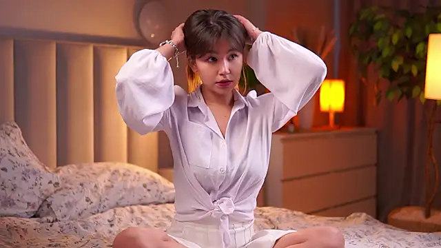 Julia PR0 online show from 10-27-25, 08:51