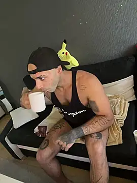 1Richrichard1 online show from 07-04-26, 09:59