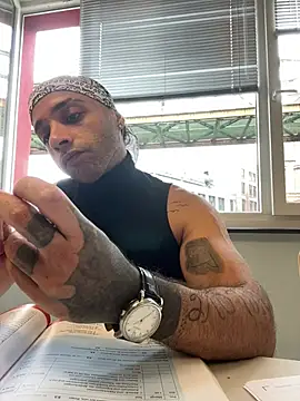 1Richrichard1 online show from 07-09-26, 11:36