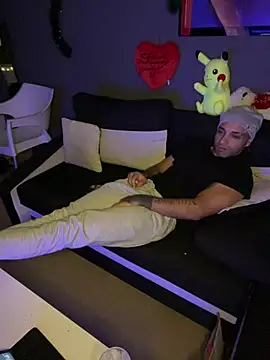 1Richrichard1 online show from 07-18-26, 10:57