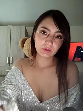 Snapshot of Lore111 chatting on 11-17-25, 05:30 Lore111 online show from 11-17-25, 05:30