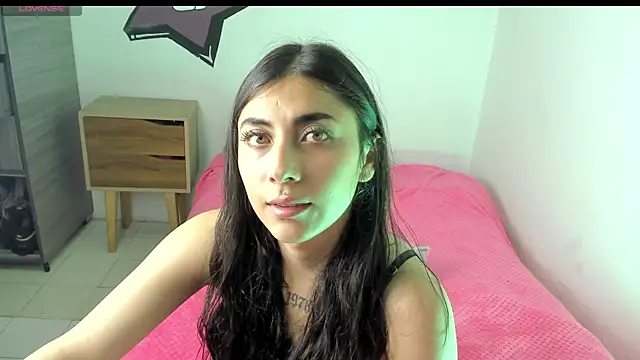 Alanaloiiss  online show from 06-24-26, 09:58