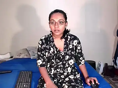 indiansweetflava online show from 10-10-25, 04:22