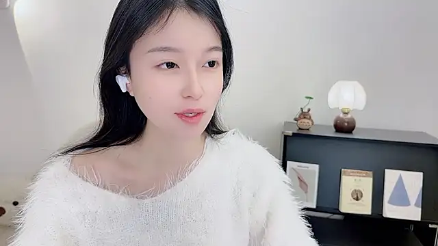 Onechestnut online show from 12-05-25, 06:00