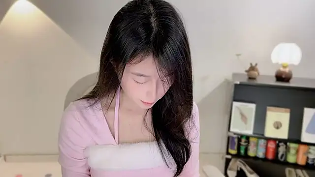 Onechestnut online show from 12-21-25, 12:45