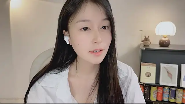 Onechestnut online show from 04-23-26, 12:40