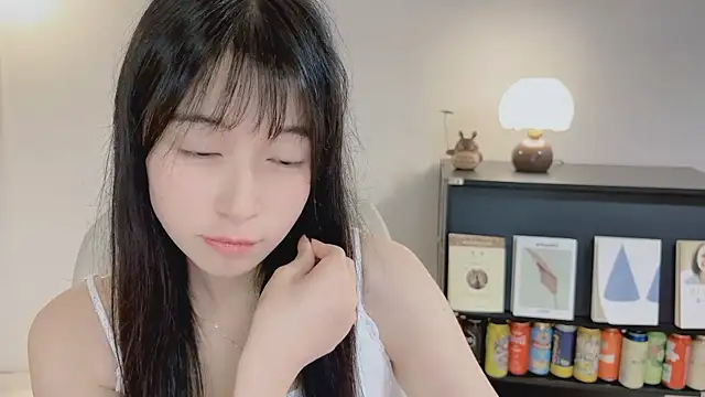 Onechestnut online show from 05-10-26, 05:34