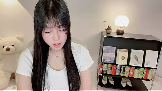 Onechestnut online show from 06-17-26, 03:42