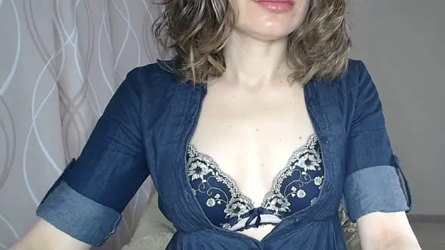 Snapshot of miss__Sophie chatting on 06-06-26, 06:29 miss Sophie online show from 06-06-26, 06:29