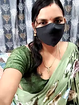 Snapshot of Lalitha-1995 chatting on 07-20-26, 07:55 Lalitha-1995 online show from 07-20-26, 07:55
