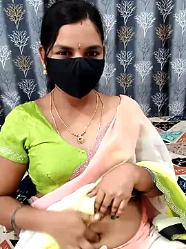 Snapshot of Lalitha-1995 chatting on 07-26-26, 06:54 Lalitha-1995 online show from 07-26-26, 06:54