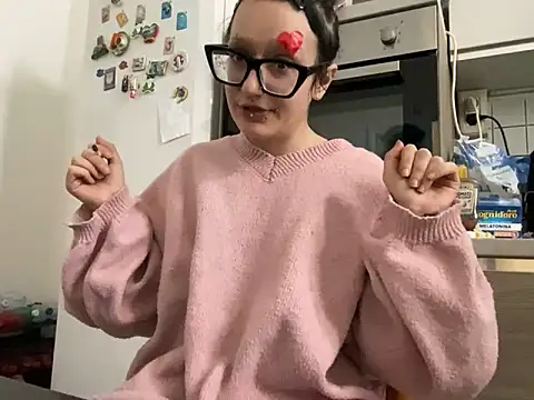 Snapshot of severingratty chatting on 10-02-25, 06:42 severingratty online show from 10-02-25, 06:42