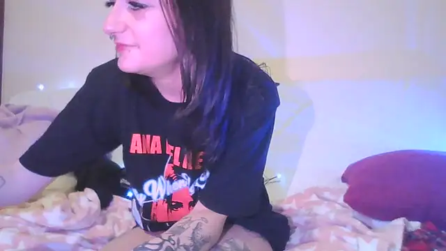 Snapshot of severingratty chatting on 12-05-25, 06:15 severingratty online show from 12-05-25, 06:15