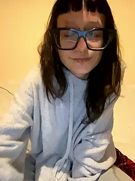 Snapshot of severingratty chatting on 01-13-26, 01:44 severingratty online show from 01-13-26, 01:44