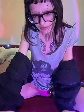 Snapshot of severingratty chatting on 03-06-26, 12:01 severingratty online show from 03-06-26, 12:01