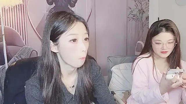 Snapshot of jiangjiang_caicai chatting on 11-09-25, 04:00 jiangjiang caicai online show from 11-09-25, 04:00