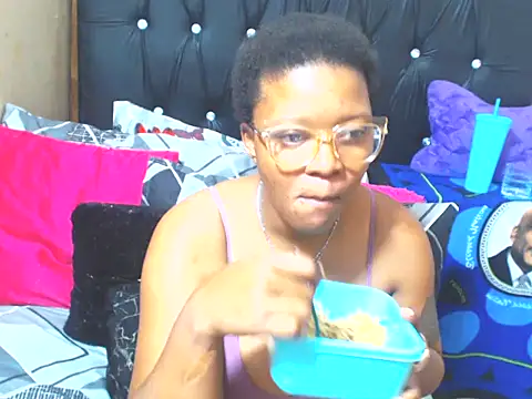 Snapshot of SexyMellon chatting on 09-08-25, 08:08 SexyMellon online show from 09-08-25, 08:08