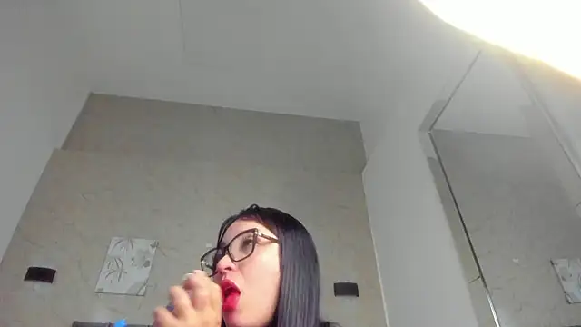 Lunaa bellaa online show from 04-22-26, 07:26