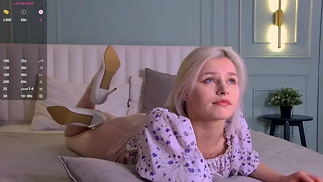 SandyShayes online show from 12-04-25, 05:50