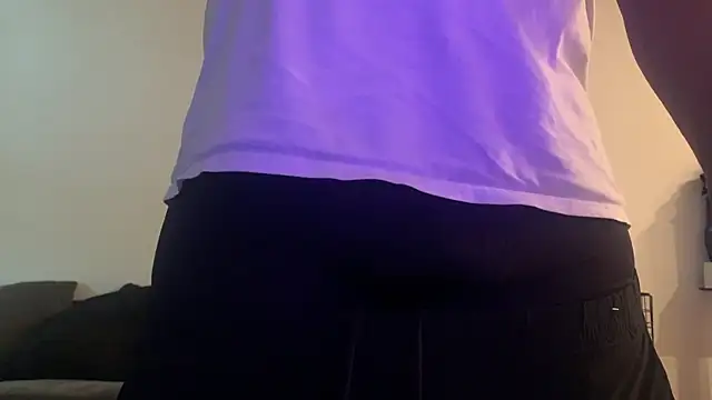 sneakdalink online show from 11-15-25, 03:52