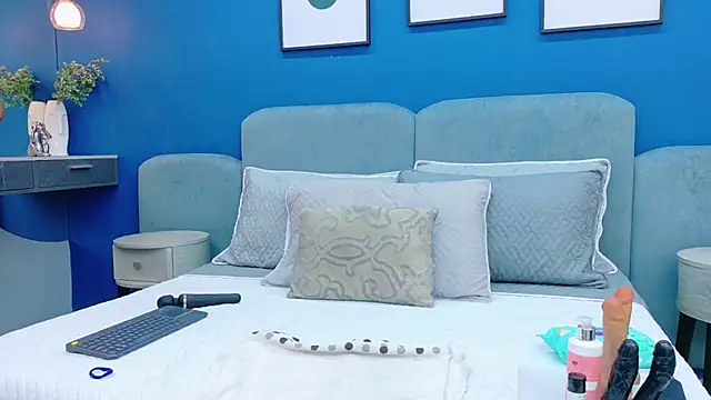 lixie peyton online show from 12-22-25, 12:35