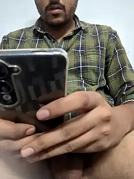 Snapshot of joywithzara chatting on 10-14-25, 01:01 joywithzara online show from 10-14-25, 01:01