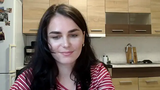 Snapshot of Silviaa_a chatting on 10-07-25, 03:42 Silviaa a online show from 10-07-25, 03:42