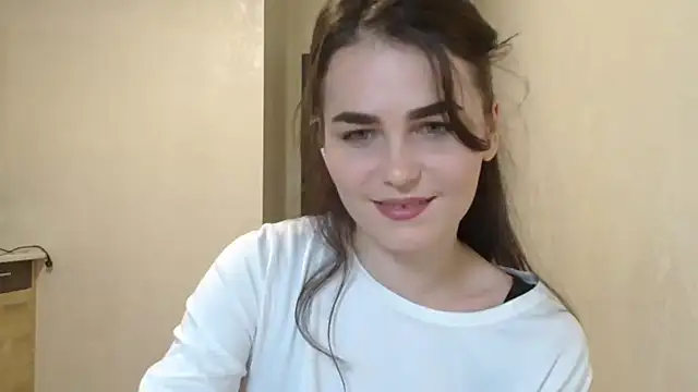 Snapshot of Silviaa_a chatting on 11-28-25, 09:50 Silviaa a online show from 11-28-25, 09:50