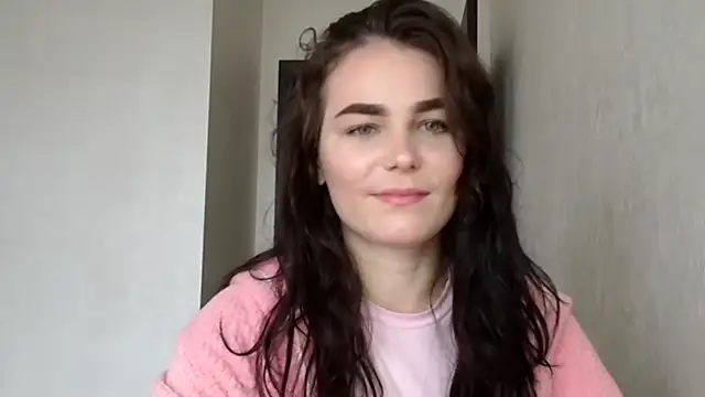 Snapshot of Silviaa_a chatting on 12-14-25, 11:59 Silviaa a online show from 12-14-25, 11:59